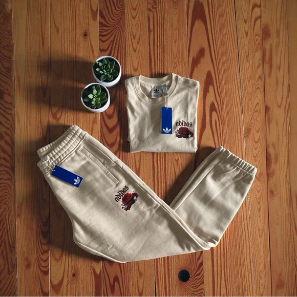 NWT 2 PC T-shirt and jogger sweatpants XL matching set adidas originals outfit - Picture 4 of 5